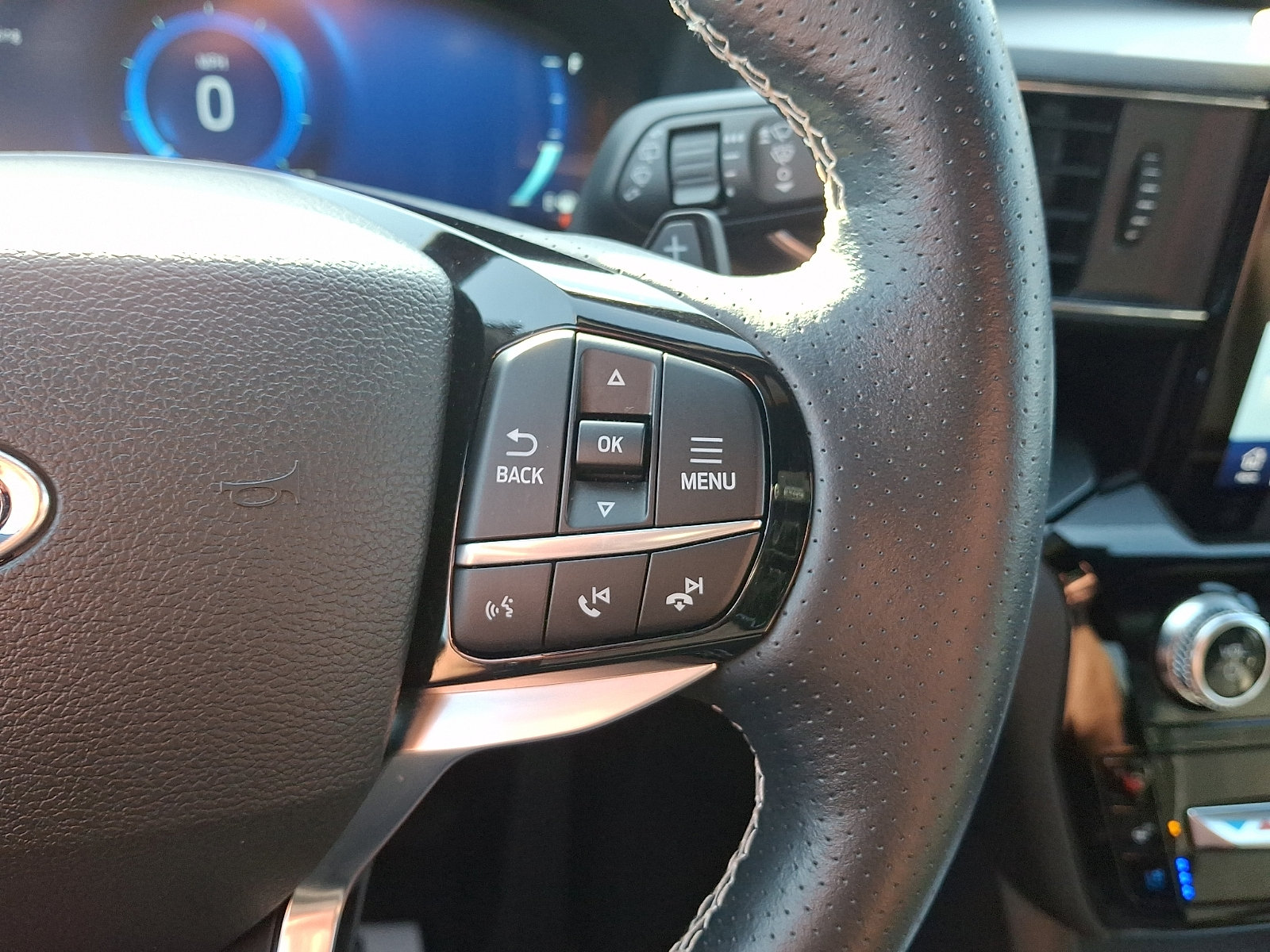 Used 2022 Ford Explorer ST w/ Equipment Group 401A AWD/4WD image 25