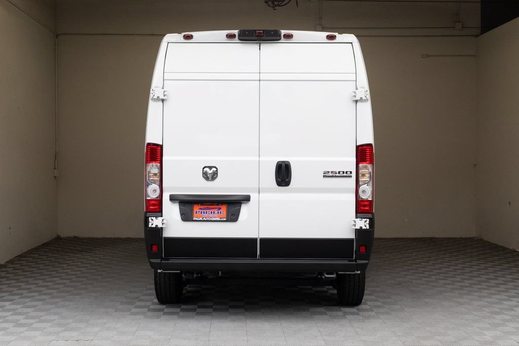 Used 2025 RAM ProMaster 2500 w/ Convenience Group FWD image 7