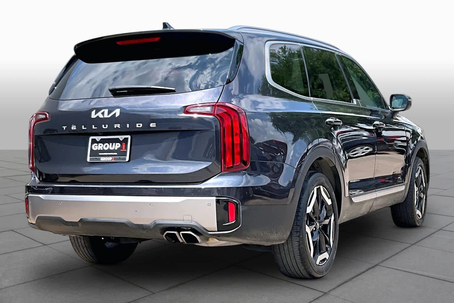 Used 2025 Kia Telluride S FWD image 12