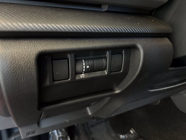 Used 2024 Subaru Crosstrek 2.5i Limited w/ Crosstrek Mirror Package AWD/4WD image 31