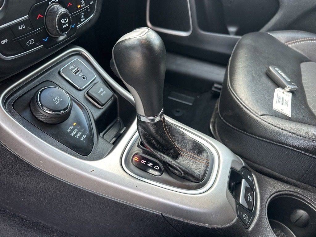 Used 2019 Jeep Compass Latitude w/ Cold Weather Group image 24