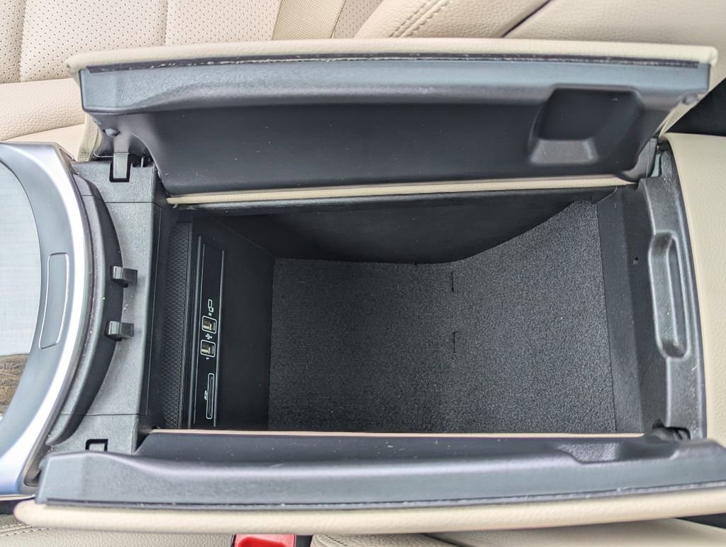 Used 2018 Mercedes-Benz GLC 300 4MATIC image 24