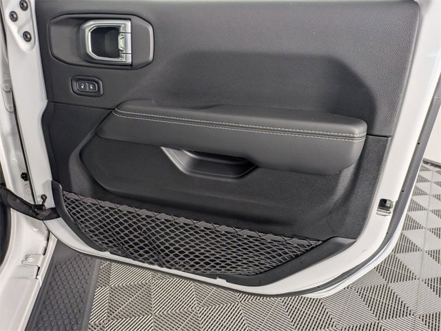 Used 2021 Jeep Wrangler Unlimited Sahara w/ Dual Top Group image 31