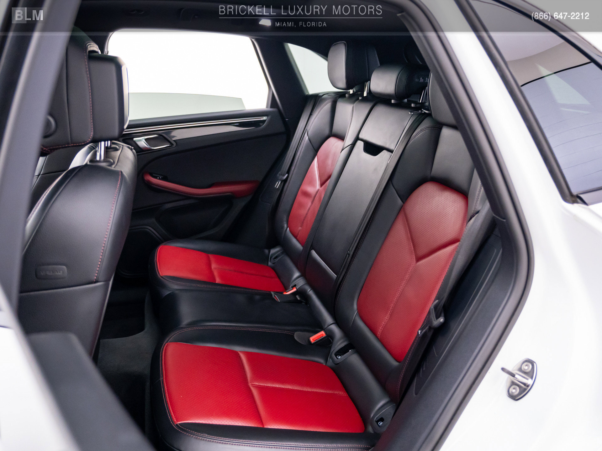 Used 2023 Porsche Macan S AWD/4WD image 15