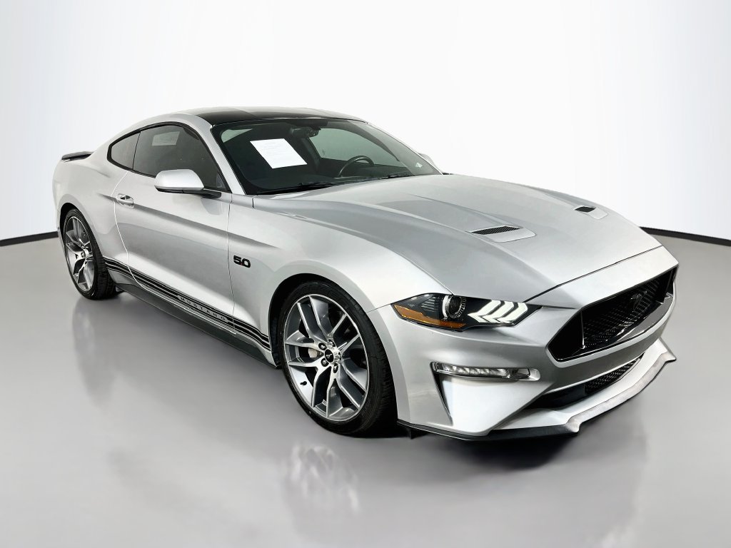 Used 2019 Ford Mustang GT w/ Black Accent Package RWD image 4