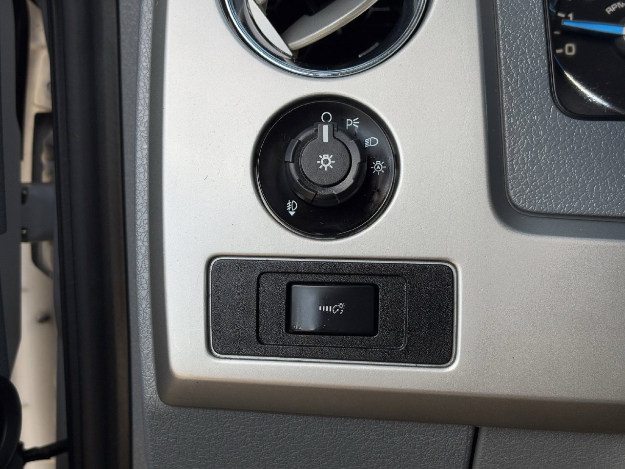 Used 2013 Ford F150 Lariat w/ Mid Equipment Group RWD image 24