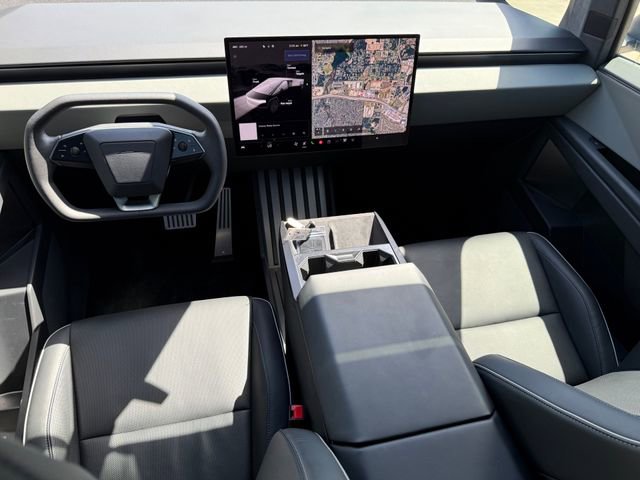 Used 2024 Tesla Cybertruck AWD Crew Cab image 23