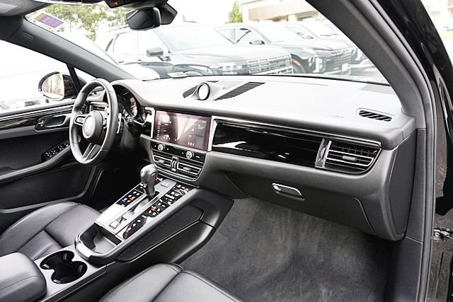 Used 2024 Porsche Macan S w/ Premium Plus Package AWD/4WD image 12