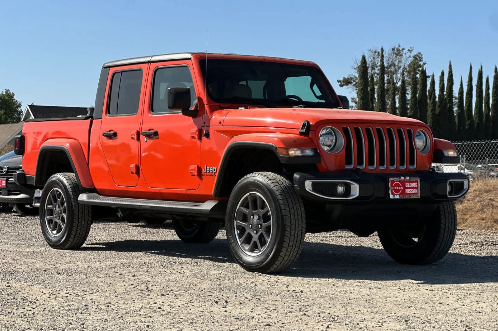 Used 2020 Jeep Gladiator Overland AWD/4WD image 9