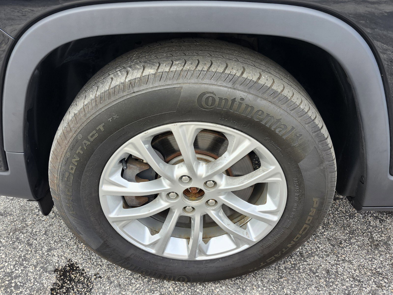 Used 2019 Jeep Cherokee Latitude w/ Popular Appearance Group image 16