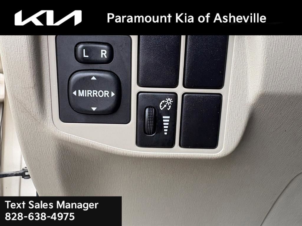 Used 2010 Toyota Prius Two image 25