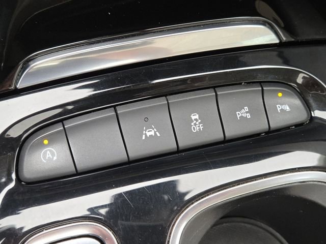 Used 2022 Buick Envision Avenir w/ Technology Package II image 10