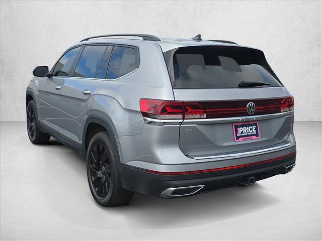 Used 2024 Volkswagen Atlas SE w/ Black Wheel Package image 7