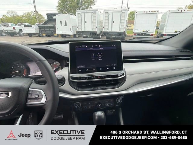 Used 2023 Jeep Compass Limited w/ Sun and Sound Group AWD/4WD image 12