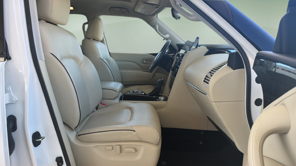Used 2024 INFINITI QX80 Luxe w/ Cargo Package AWD/4WD image 22