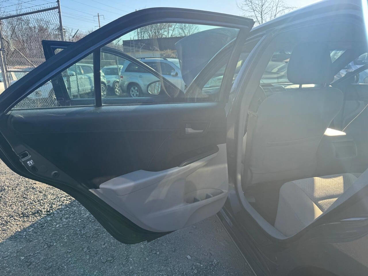 Used 2014 Toyota Camry LE FWD image 26