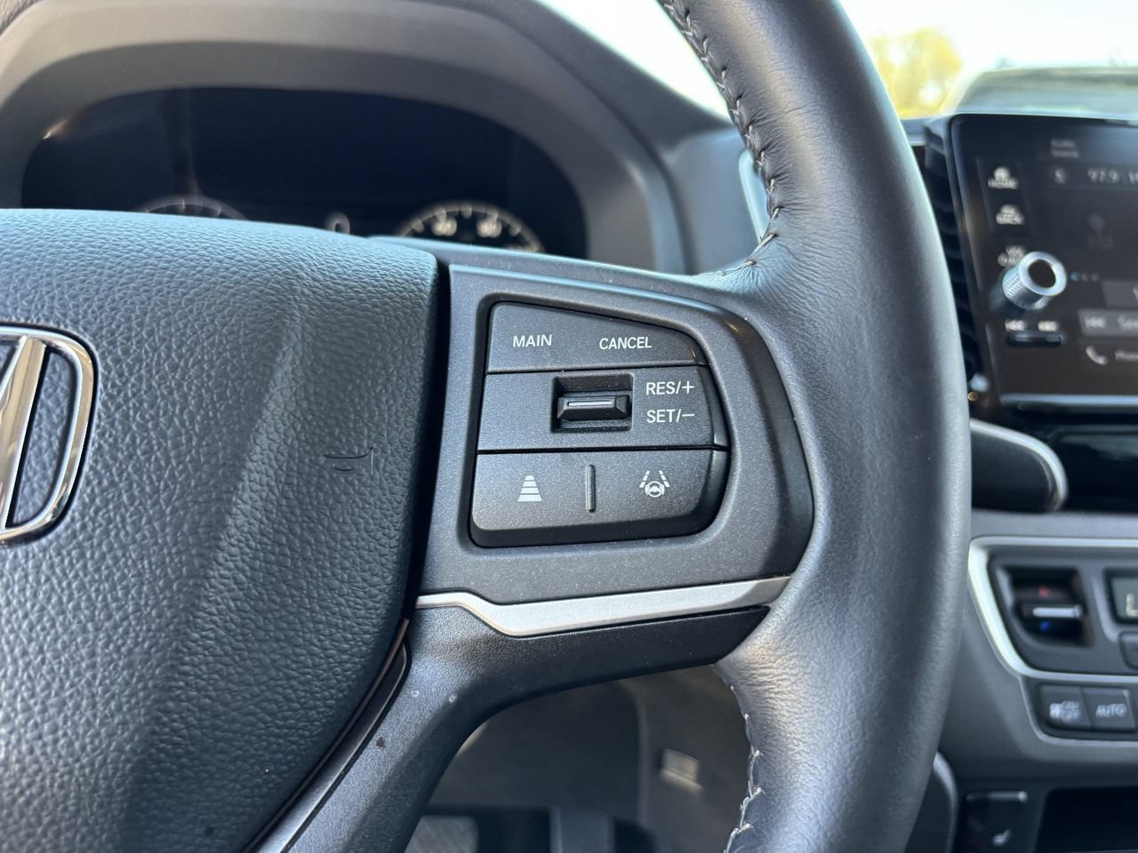 Certified 2025 Honda Ridgeline RTL+ image 27