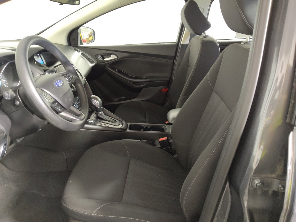 Used 2017 Ford Focus SE FWD image 17