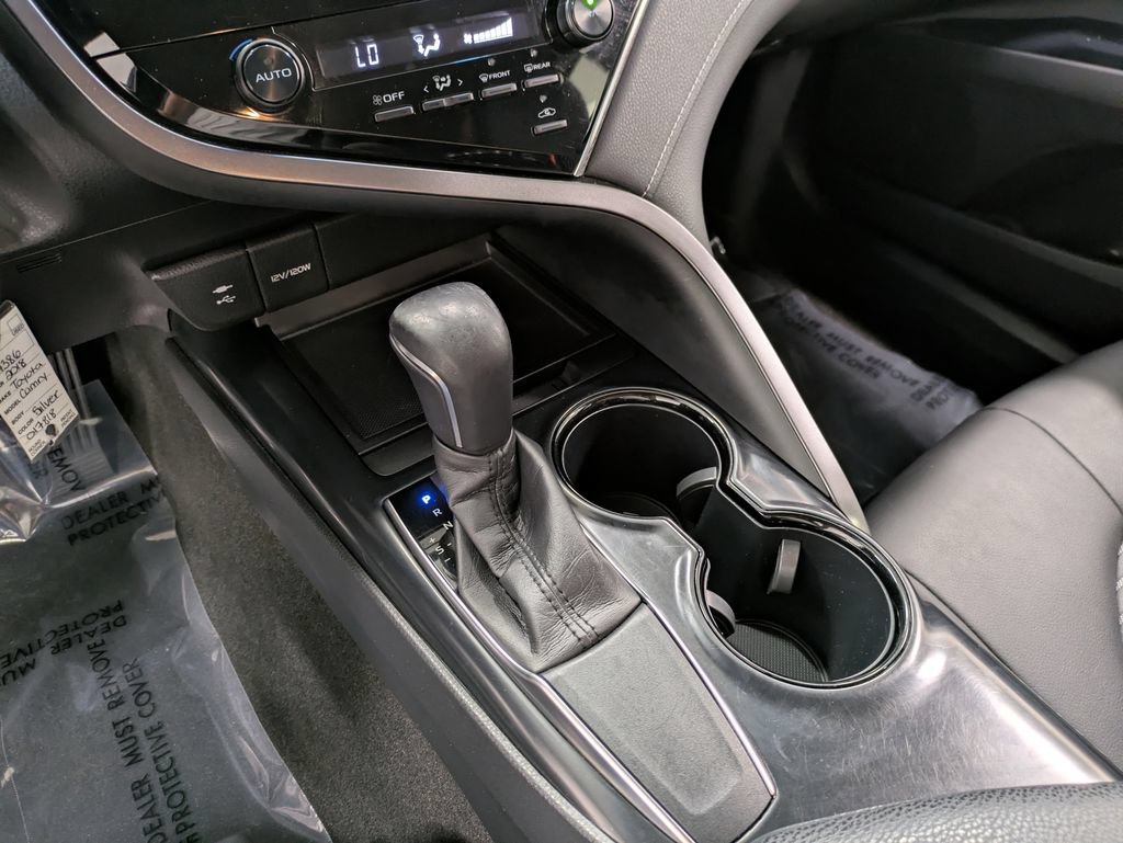 Used 2018 Toyota Camry SE FWD image 14