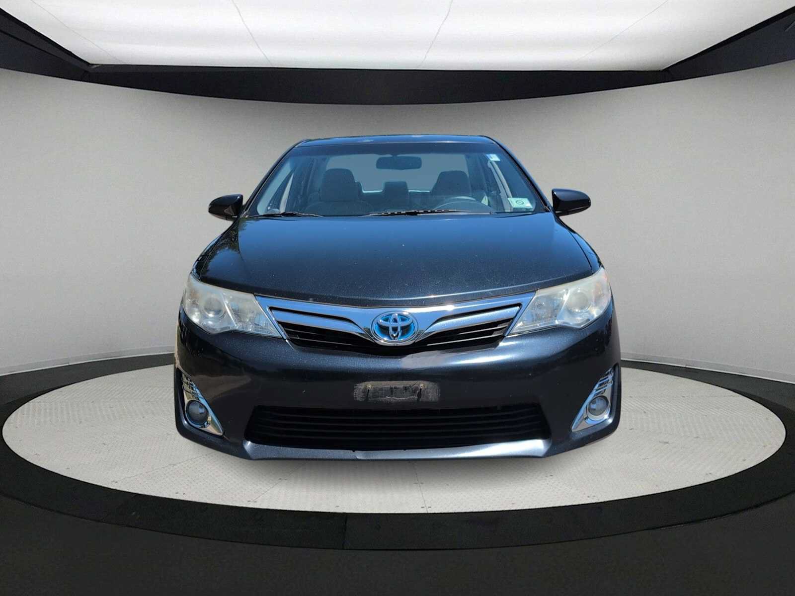 Used 2012 Toyota Camry XLE w/ Convenience Pkg FWD image 3