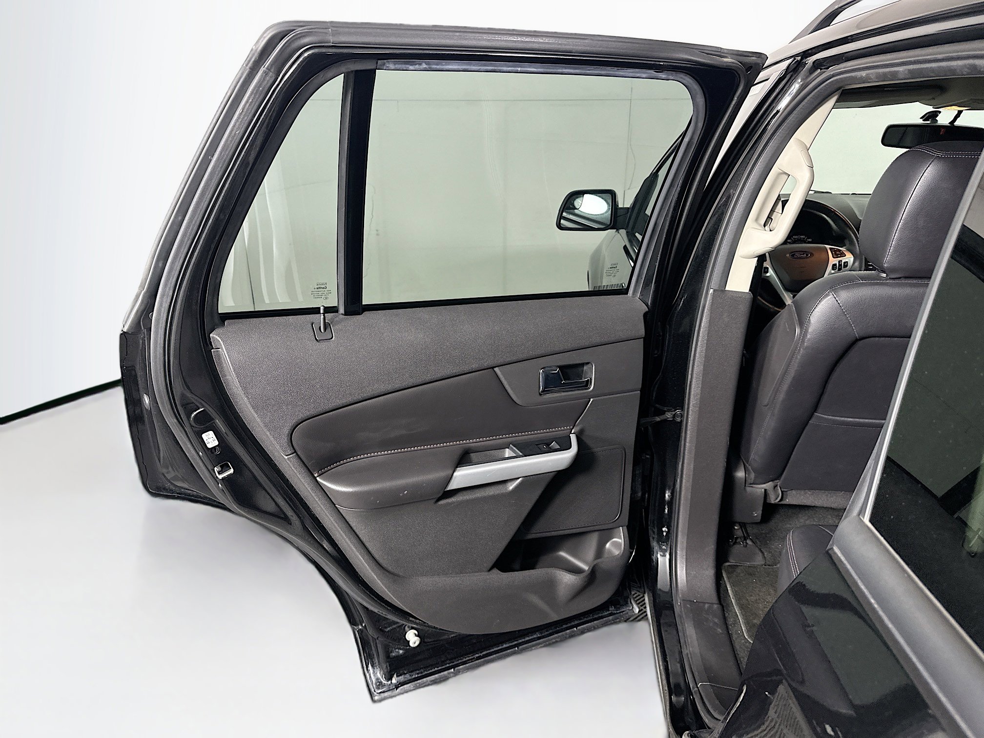 Used 2013 Ford Edge SEL image 24