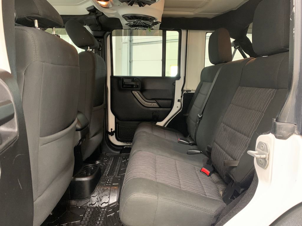 Used 2012 Jeep Wrangler Unlimited Sport image 17