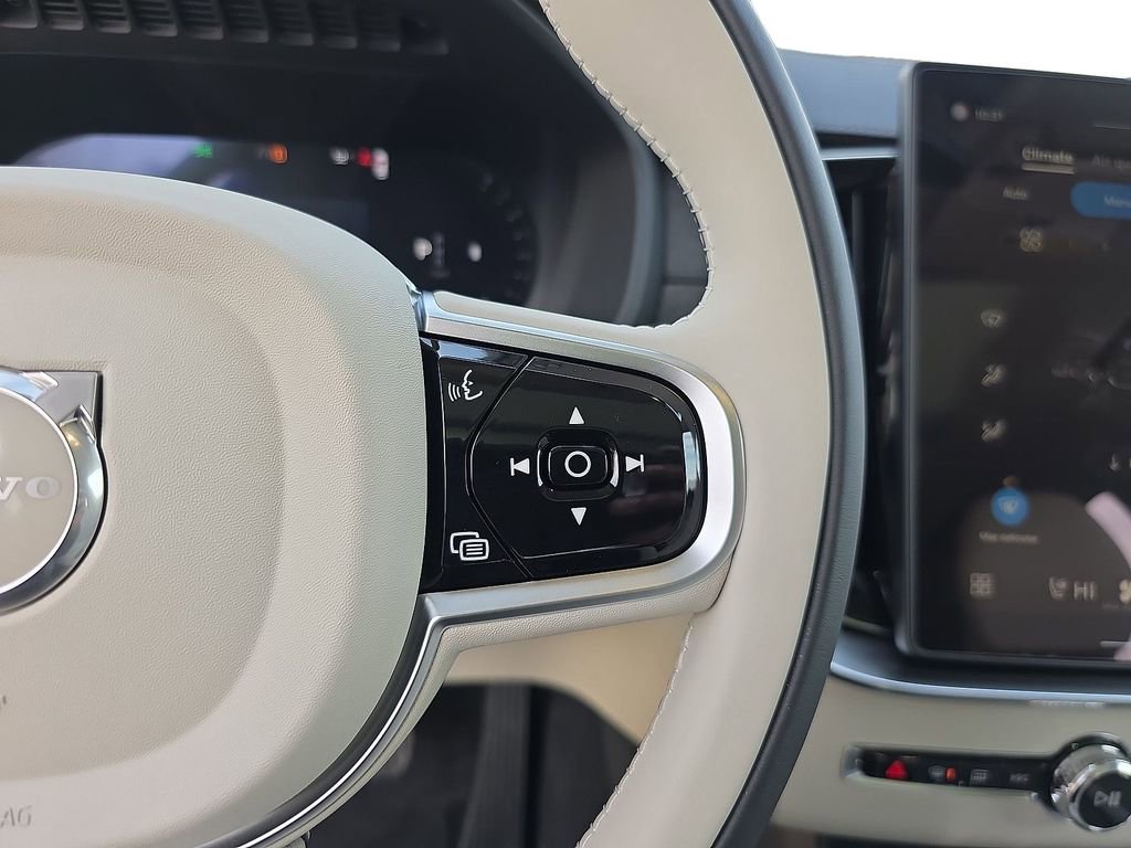 New 2026 Volvo XC90 B6 Ultra w/ Protection Package image 28