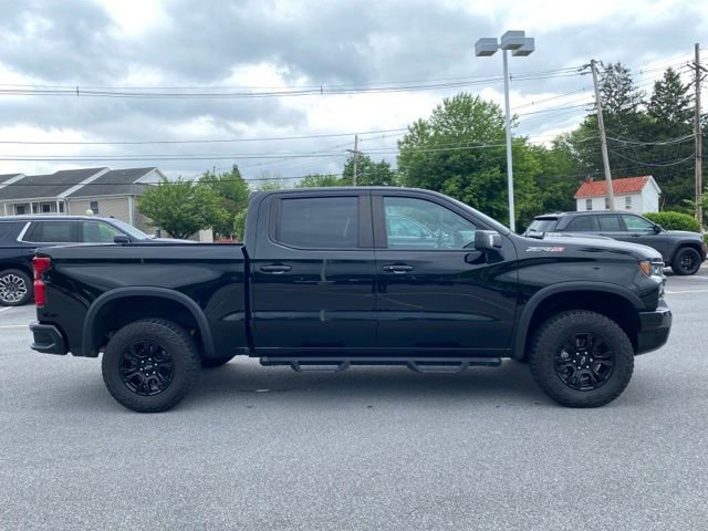 Used 2023 Chevrolet Silverado 1500 ZR2 w/ Technology Package AWD/4WD image 6