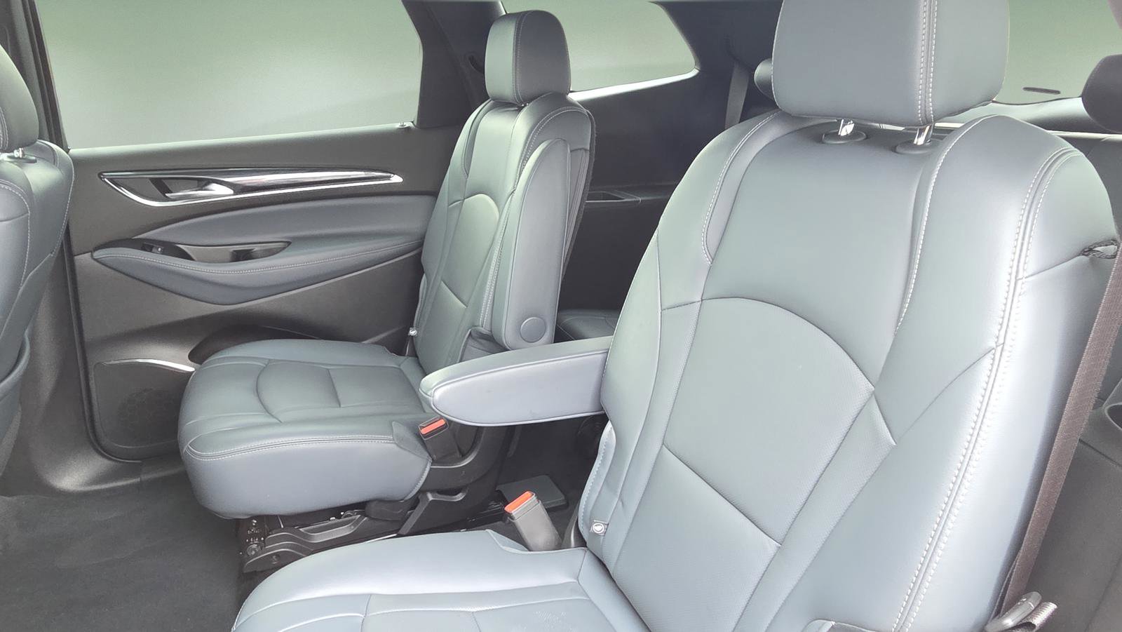 Used 2024 Buick Enclave Premium image 23