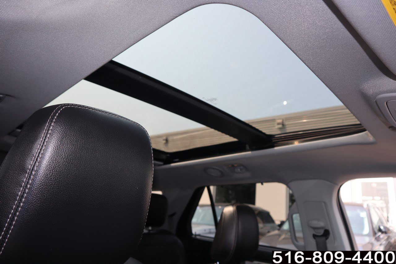 Used 2023 Ford Explorer Limited w/ Limited Technology Package AWD/4WD image 28