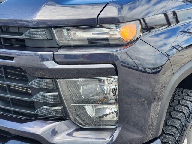 Used 2024 Chevrolet Silverado 2500 Custom w/ Custom Value Package image 9