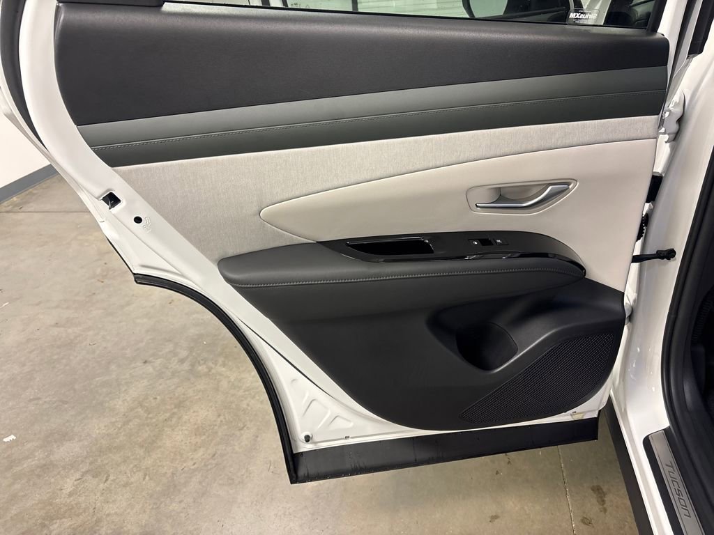 Used 2026 Hyundai Tucson Limited image 30