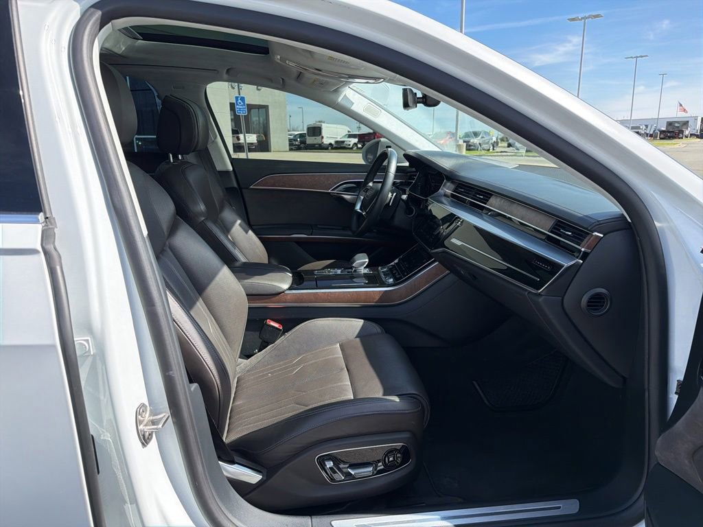 Used 2021 Audi A8 L 3.0T w/ Luxury Package image 20