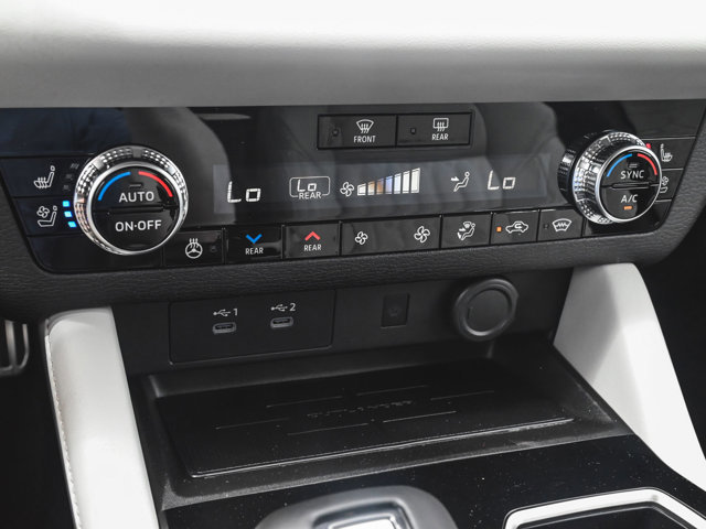 New 2025 Mitsubishi Outlander SEL image 23