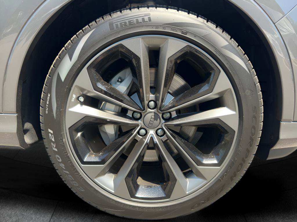 New 2026 Audi Q7 3.0T Premium Plus AWD/4WD image 9
