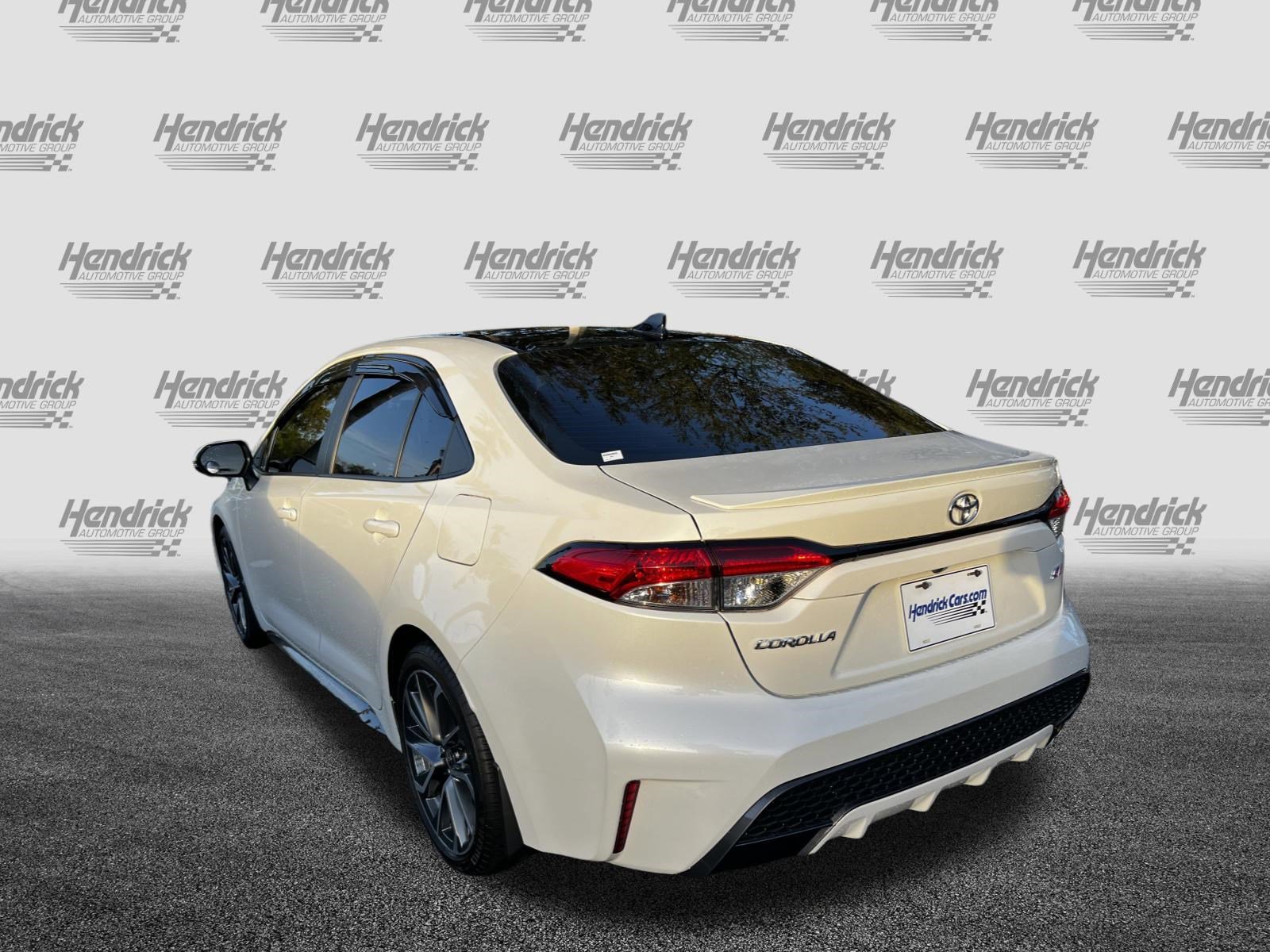 Used 2021 Toyota Corolla SE w/ SE Premium Package image 7