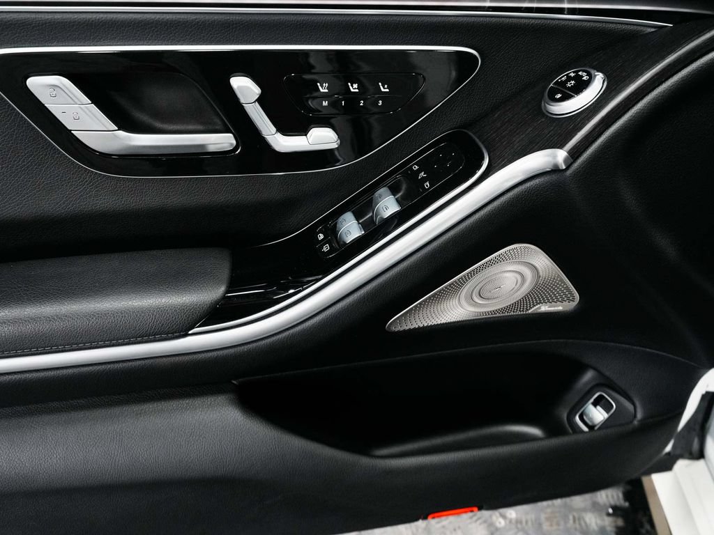 Used 2023 Mercedes-Benz S 500 4MATIC w/ AMG Line image 12