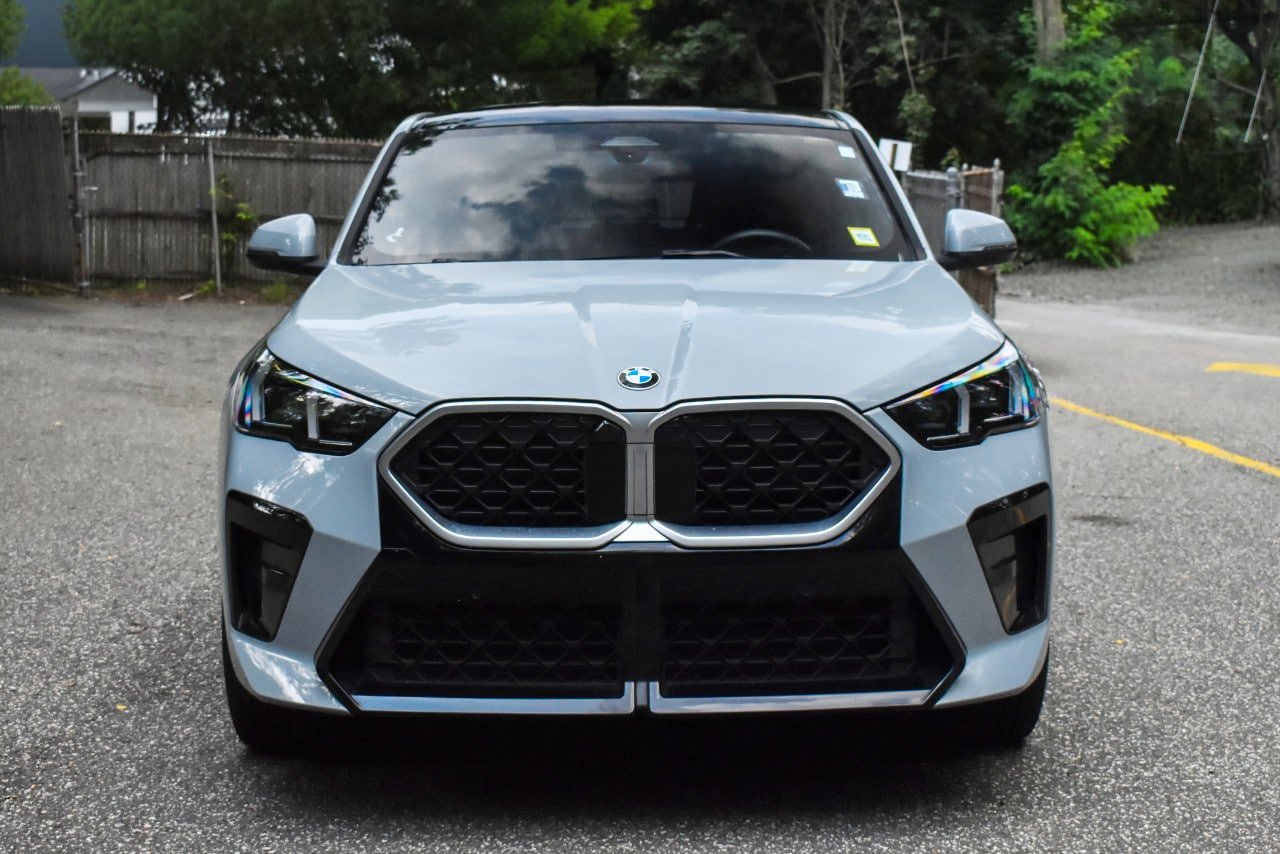 Used 2026 BMW X2 xDrive28i AWD/4WD image 11