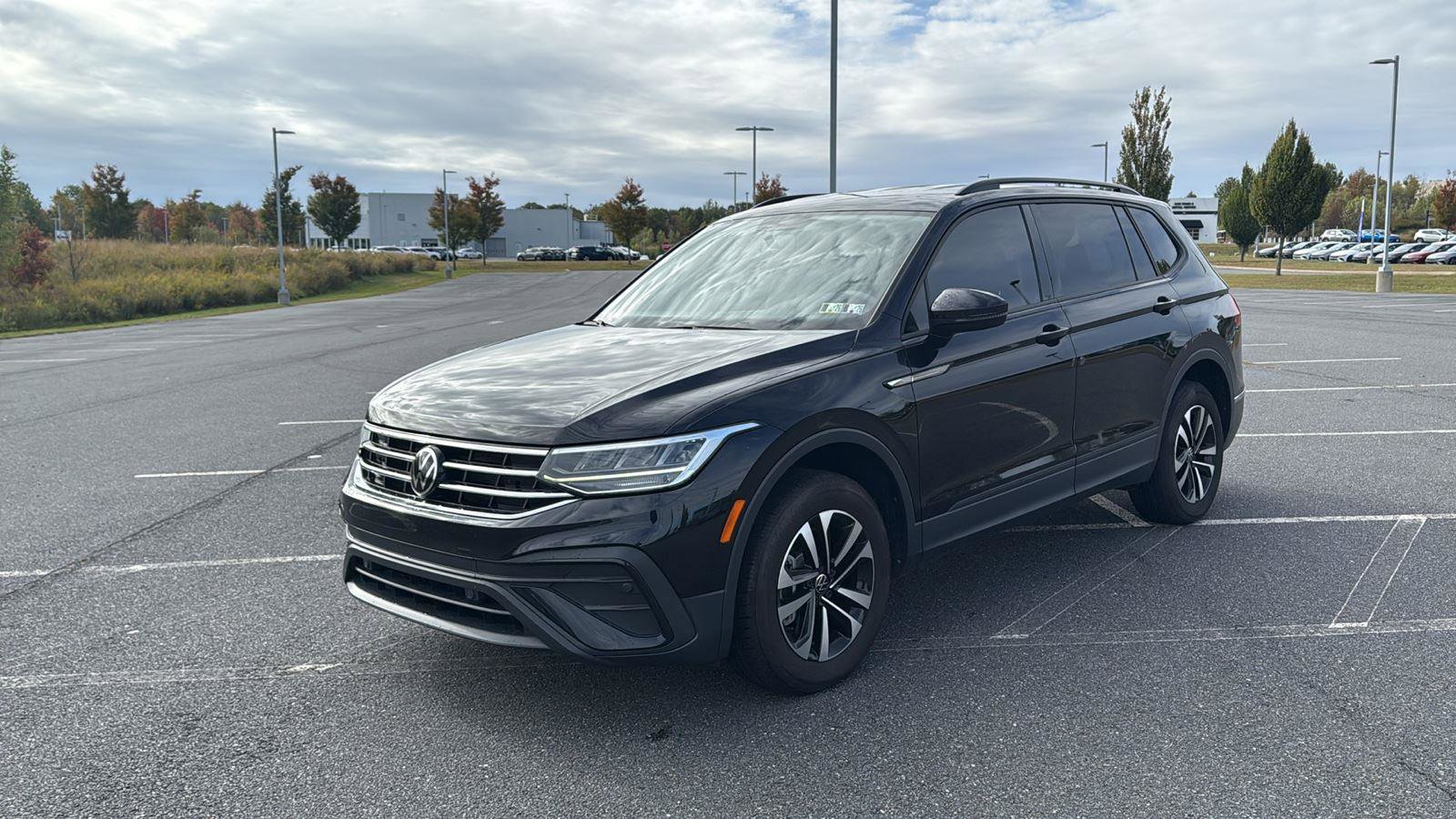 Used 2022 Volkswagen Tiguan S image 13