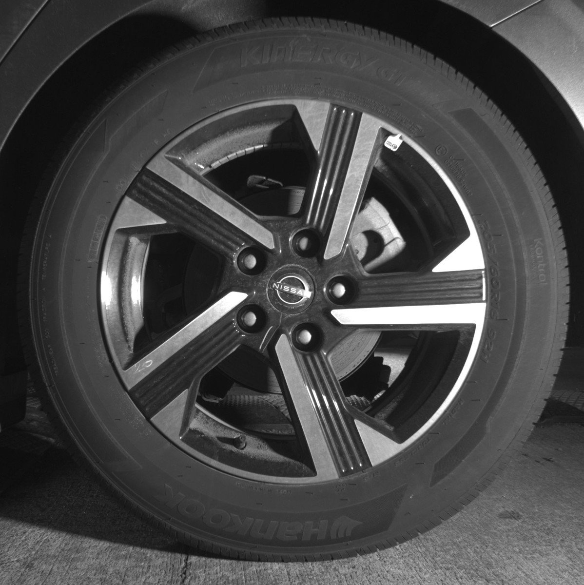 Used 2025 Nissan Sentra SV image 14