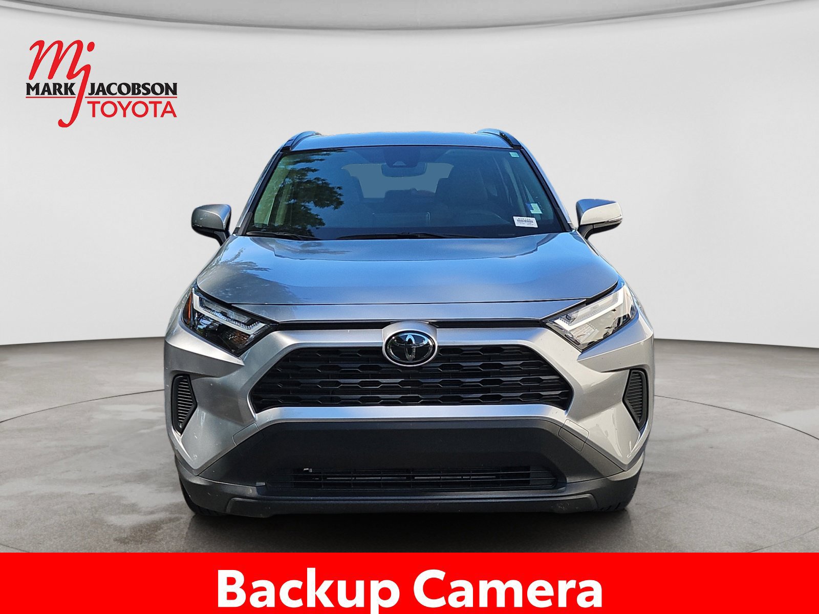 Used 2025 Toyota RAV4 XLE AWD/4WD image 3