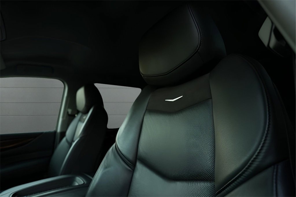 Used 2020 Cadillac Escalade ESV 4WD image 22