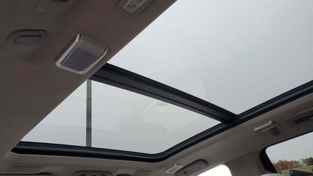 Certified 2024 Cadillac Escalade Sport Platinum image 40