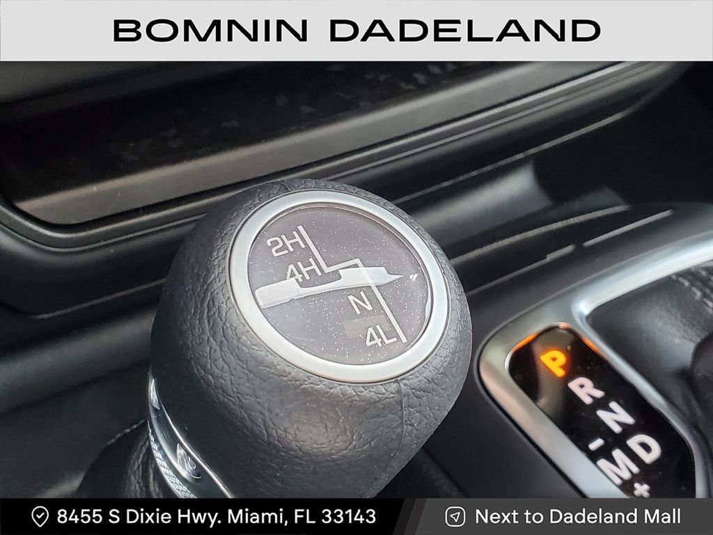 Used 2025 Jeep Gladiator Sport image 23