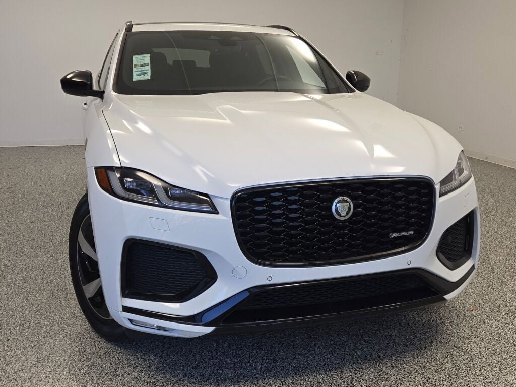 Used 2024 Jaguar F-PACE R-Dynamic S image 5