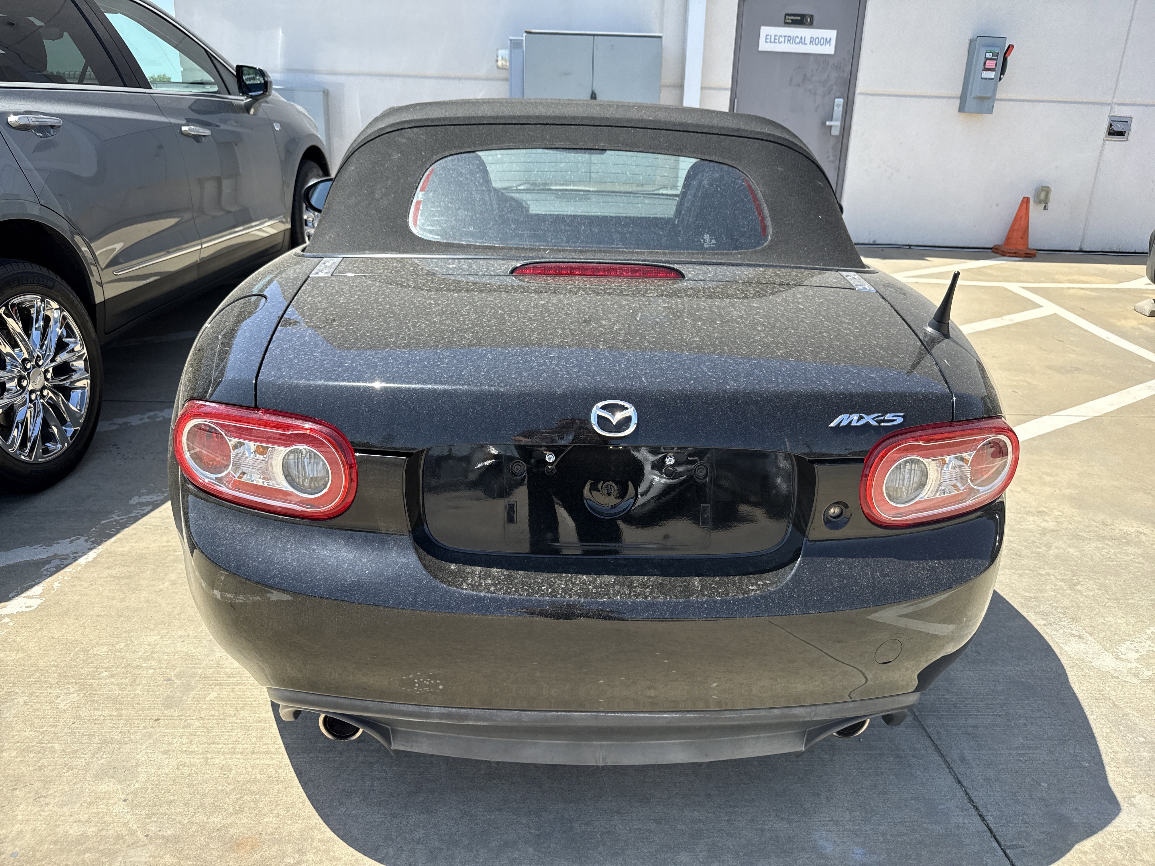 Used 2013 MAZDA MX-5 Miata Club RWD image 9