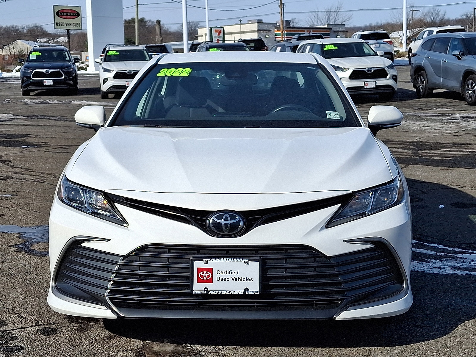 Certified 2022 Toyota Camry LE w/ Convenience Package image 2