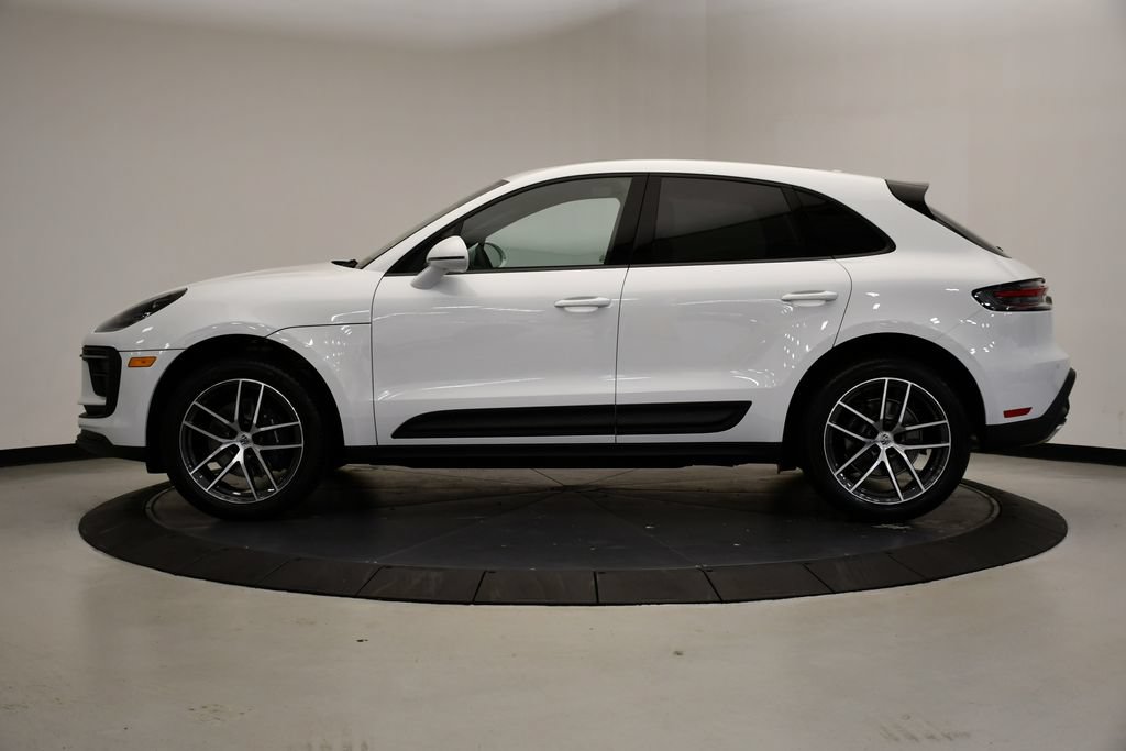 Certified 2026 Porsche Macan Turbo AWD/4WD image 2