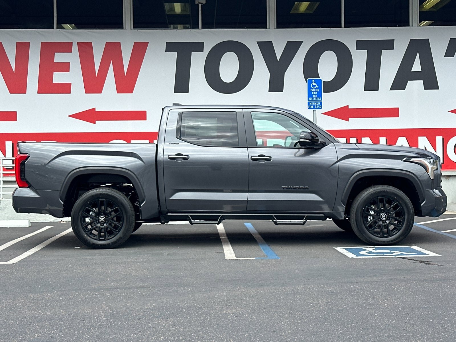 New 2026 Toyota Tundra Limited AWD/4WD image 6