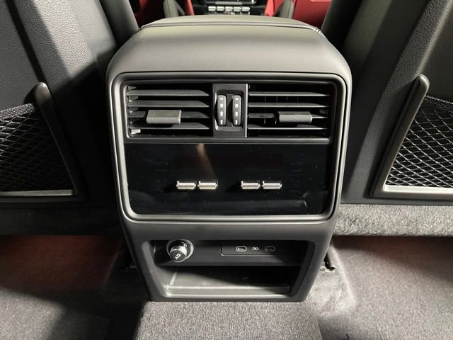Used 2026 Porsche Cayenne Coupe image 20